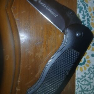 Smith & Wesson Black Folding Knife